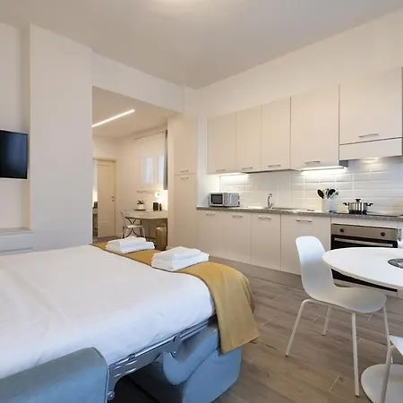 Laru - 8 Minutes From The Duomo Apartment Milan