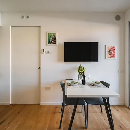 Navigli Cozy Design With Balcony 米兰