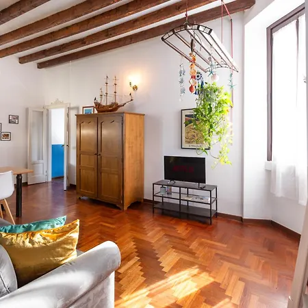 Apartment Free Parking - The Storyteller's Sanctuary - 5th Floor - No Elevator Mailand