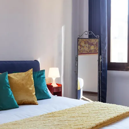 Apartment Free Parking - The Storyteller's Sanctuary - 5th Floor - No Elevator Mailand