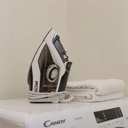 Free Parking - The Storyteller's Sanctuary - 5th Floor - No Elevator Apartment Mailand