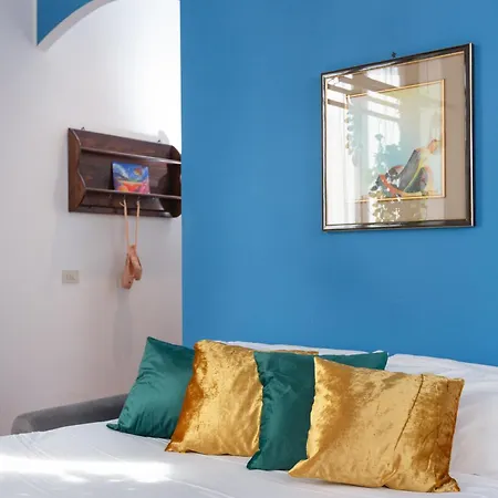 Apartment Free Parking - The Storyteller's Sanctuary - 5th Floor - No Elevator Mailand