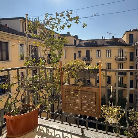 Free Parking - The Storyteller's Sanctuary - 5th Floor - No Elevator Apartment *