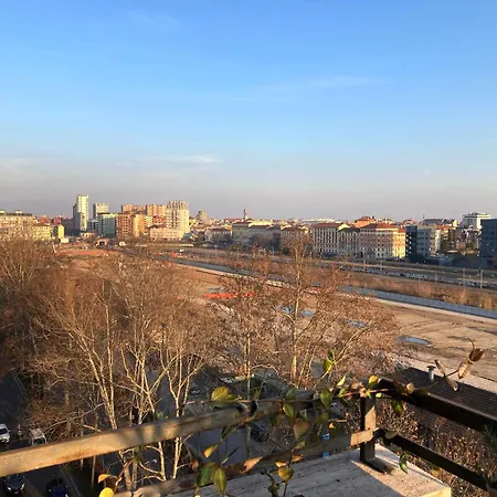 Apartment Bright With View Milan