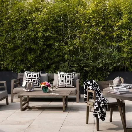 Luxurious In شقة *