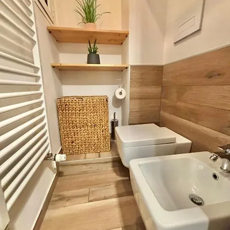 Camihouse - Comfy Place In Isola District Apartamento *