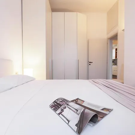Cozy Two-bedroom In Citta Studi Area Apartment