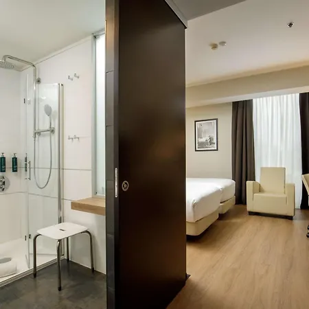 Doubletree By Hilton Hotel