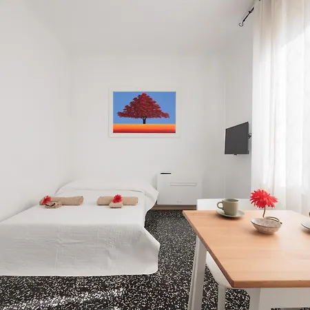Alessia's Flat - Michetti Daire *