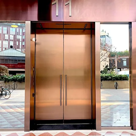 Apartmán San Babila Tower With Panoramic Terrace Overlooking Duomo By Rentopolis