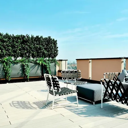 San Babila Tower With Panoramic Terrace Overlooking Duomo By Rentopolis Apartment Milan