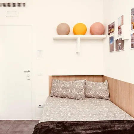 Bed & Breakfast Con Bagno Privato 01 *