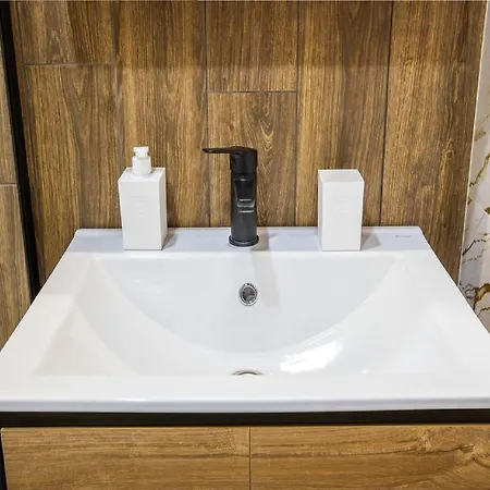 Spazioso E Accogliente Sirtori Hotel Milan