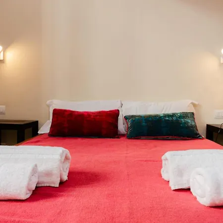 Luxury 3 Fiat, Ariberto Home, Tra Centro Storico Di E Navigli, Con Spaziosa Jacuzzi Lejlighed *