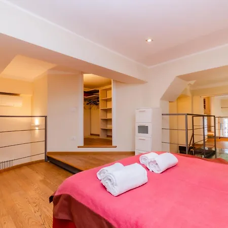 Luxury 3 Fiat, Ariberto Home, Tra Centro Storico Di E Navigli, Con Spaziosa Jacuzzi Lejlighed *