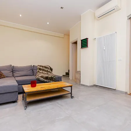 Luxury 3 Fiat, Ariberto Home, Tra Centro Storico Di E Navigli, Con Spaziosa Jacuzzi Lejlighed