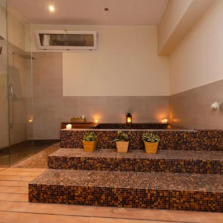 Luxury 3 Fiat, Ariberto Home, Tra Centro Storico Di E Navigli, Con Spaziosa Jacuzzi Lejlighed *