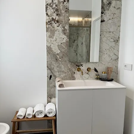 White House Con Posti Auto 아파트 밀라노