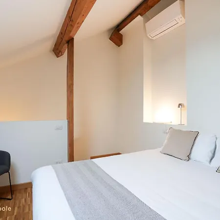 Centrale, Bilocale Su Due Livelli Milan