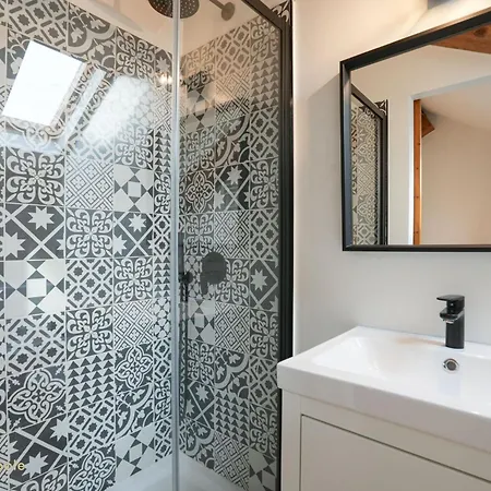 Centrale, Bilocale Su Due Livelli