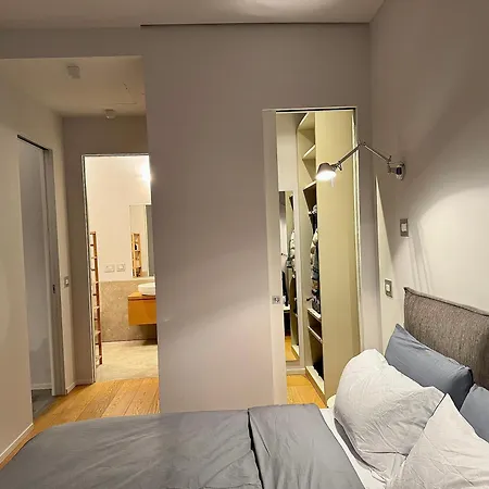 Solaria 18 Skyloft 公寓