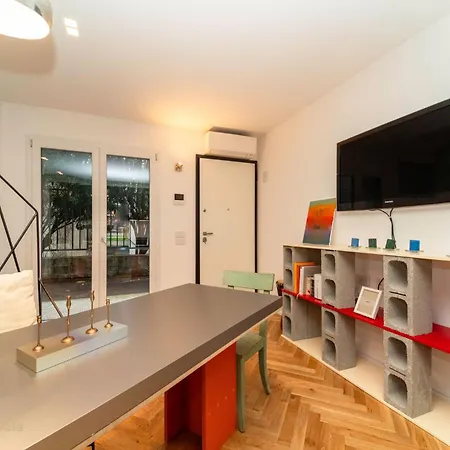 Nivola House, Bilocale Su Tre Livelli E Terrazzo דירה *