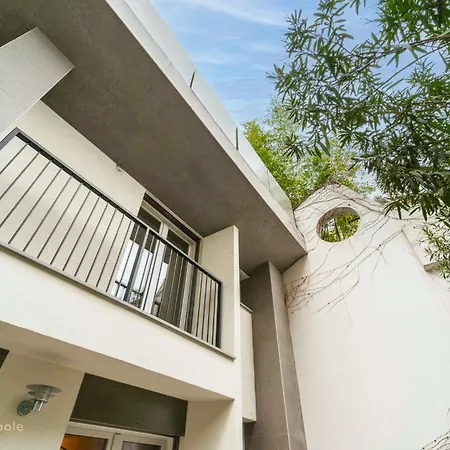 Nivola House, Bilocale Su Tre Livelli E Terrazzo Apartamento *