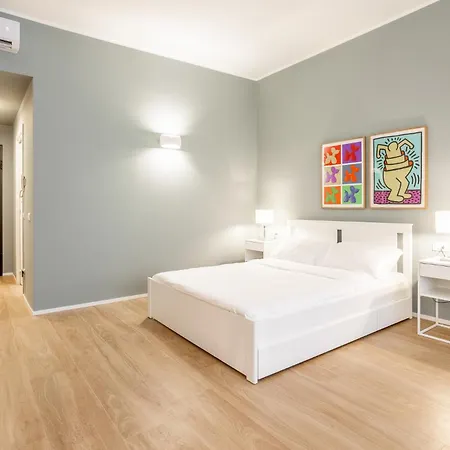 Appartamento Ampi Monolocali In Via Pirandello - Washington Milano