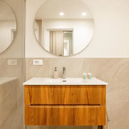 Ampi Monolocali In Via Pirandello - Washington