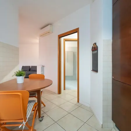 I Host - Savona 127 * Milan