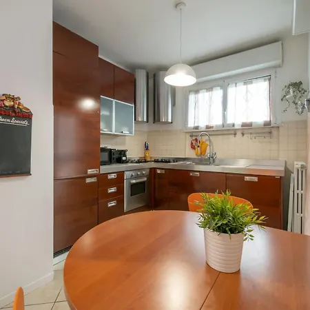 I Host - Savona 127 * Milan