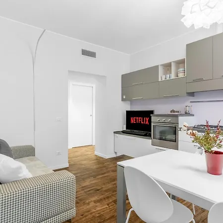 Apartament Corsica Comfort Suites-10 Min To Linate Airport