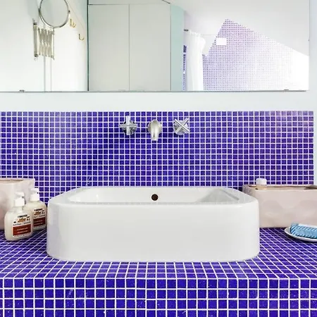 Walking To The Duomo From A Luxury Penthouse דירה *