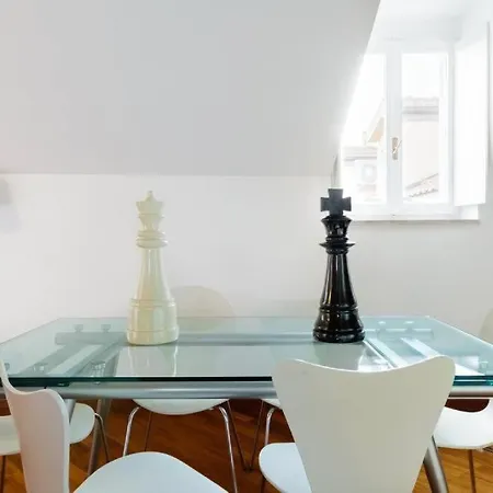 Walking To The Duomo From A Luxury Penthouse *