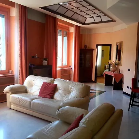 Apartamento Elegant Apartment, Close Downtown