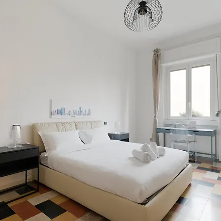 Апартаменты Garibaldi - Isola - Luminoso Bilocale Con Balcone