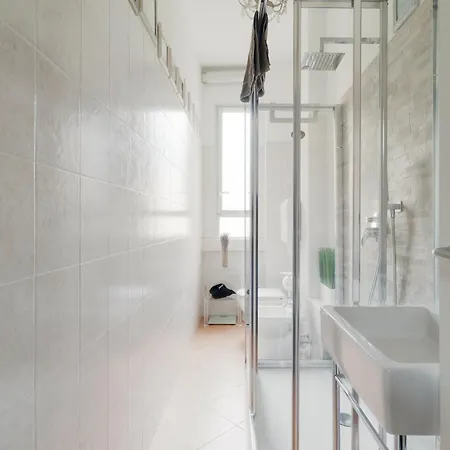 Апартаменты Garibaldi - Isola - Luminoso Bilocale Con Balcone *