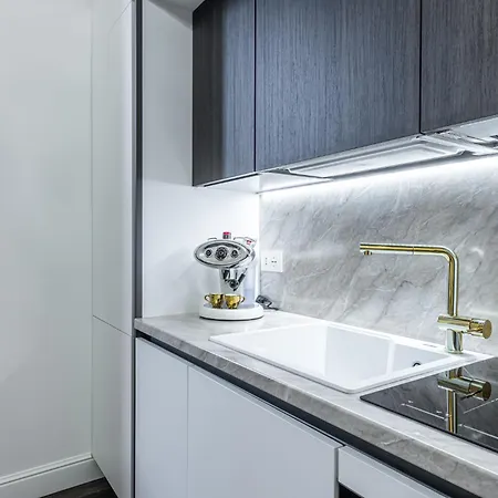 Station, Luxury & Modern With Comfort! Milan
