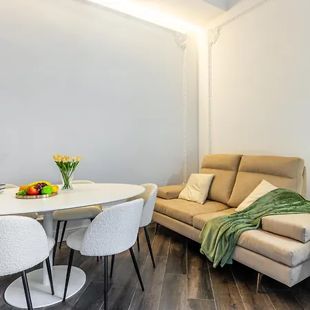 Modern Near Sta Apartment Milan