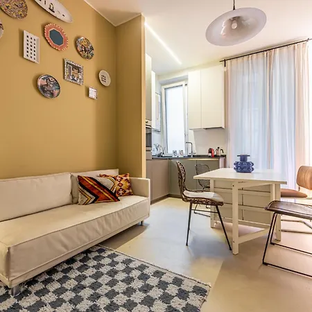 Apartman Luxury Design With Prestigious Artworks Milánó