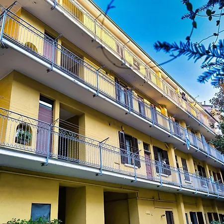 Stylish Top-floor Apt; Design Disctrict Daire