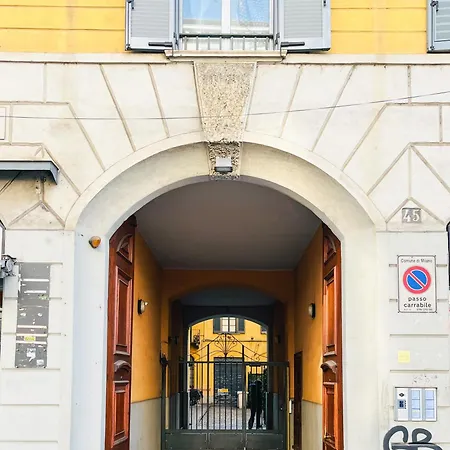 Navigli Mario Porta Genova Mediolan