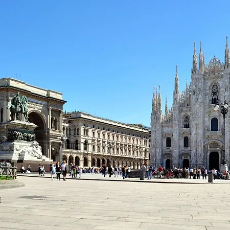 بيت للعطل Duomo Penthouse Milan, Terrace, Park, 8 Bed