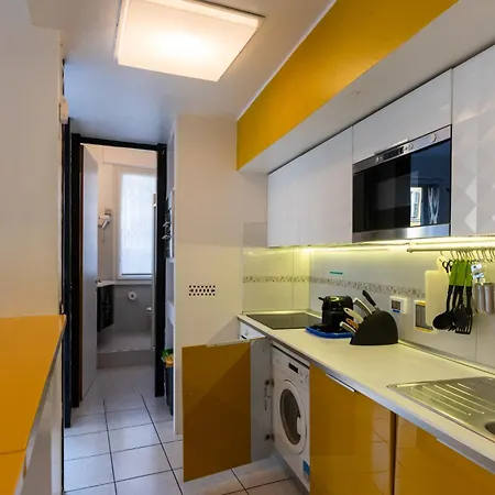 Duomo Penthouse Milan, Terrace, Park, 8 Bed بيت للعطل *