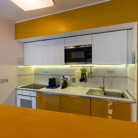 بيت للعطل Duomo Penthouse Milan, Terrace, Park, 8 Bed *