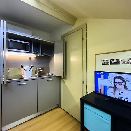 Brera - Tiny Apartment *