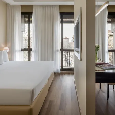 Una Cusani Hotel