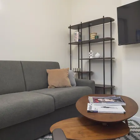 Spacious 2bdr With Balcony Arco-sempione Area, By Rentopolis Апартаменты Милан