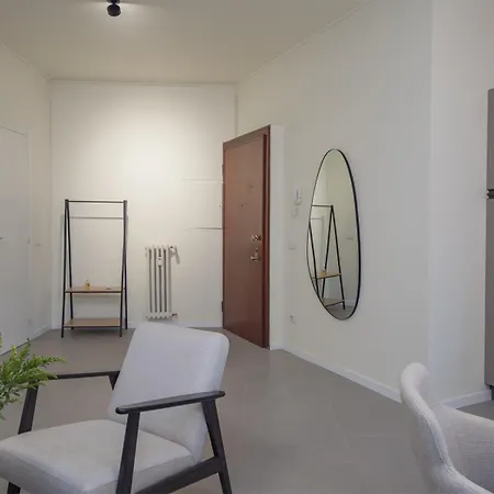 Spacious 2bdr With Balcony Arco-sempione Area, By Rentopolis Apartment *