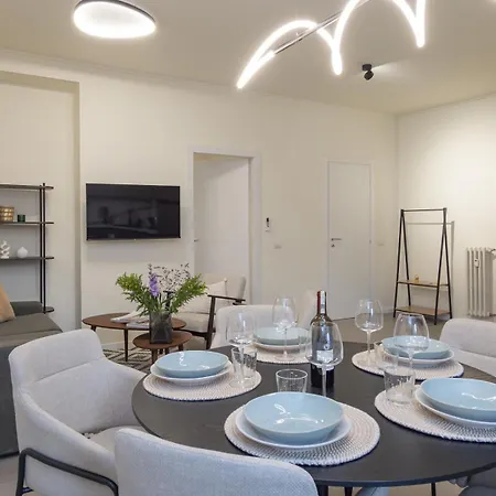 Apartment Spacious 2bdr With Balcony Arco-sempione Area, By Rentopolis *
